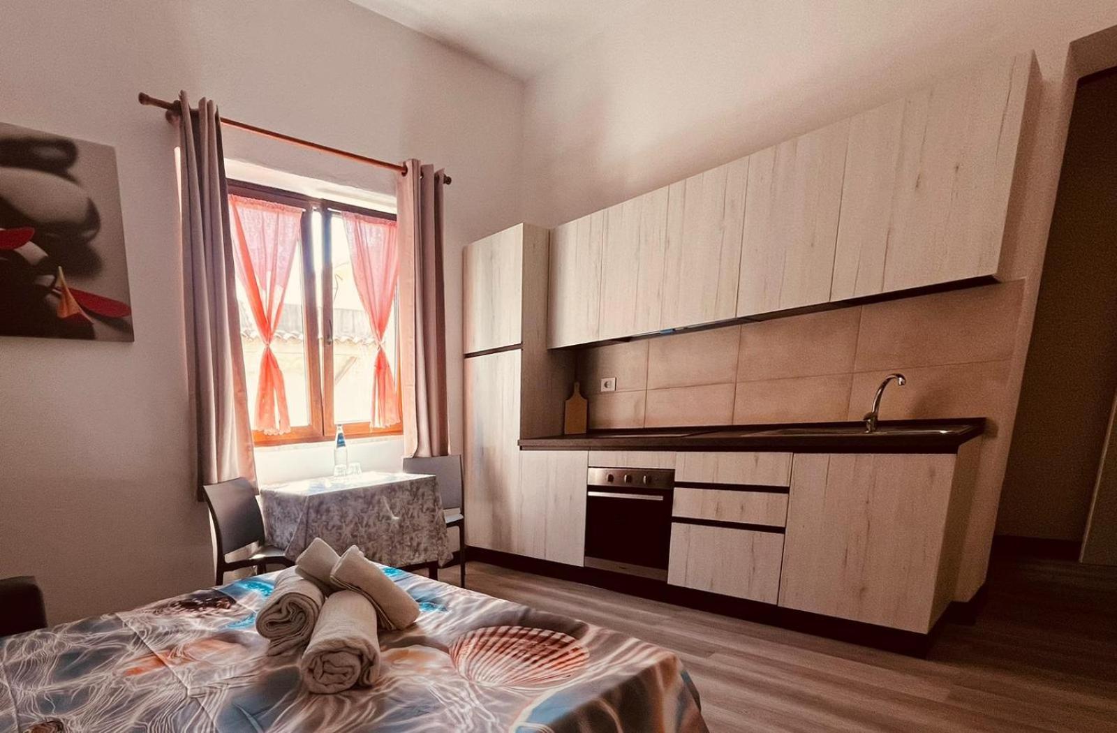 Apartmán The Square Orosei Exteriér fotografie